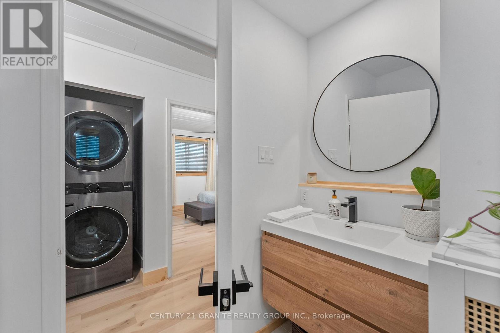 31 Sprucedale Street, Highlands East (Bicroft Ward), Ontario  K0L 1M0 - Photo 25 - X12710656