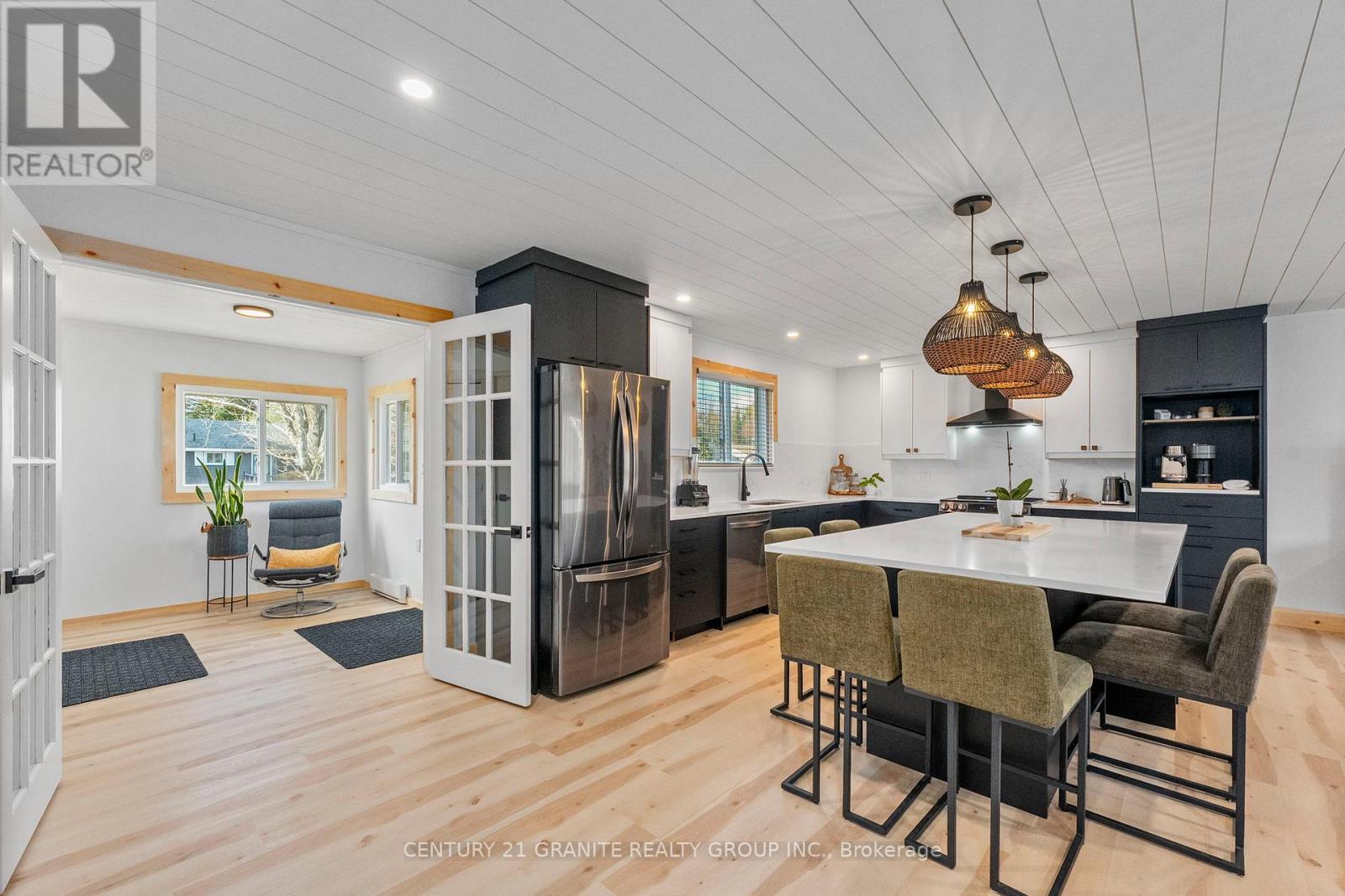 31 Sprucedale Street, Highlands East (Bicroft Ward), Ontario  K0L 1M0 - Photo 4 - X12710656