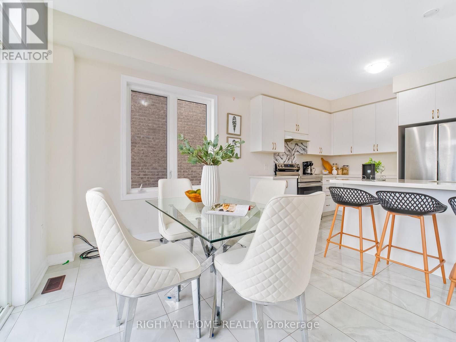 79 Ed Ewert Avenue, Clarington (Newcastle), Ontario  L1B 0W7 - Photo 14 - E12712148