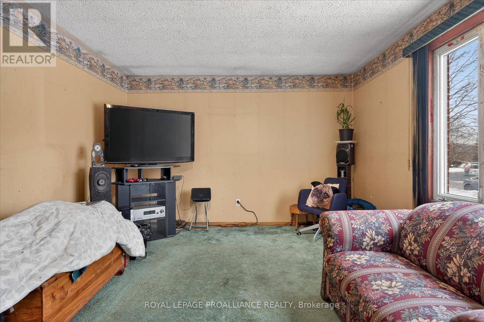 829 Orpington Road, Peterborough (Otonabee Ward 1), Ontario  K9J 4A6 - Photo 5 - X12713078