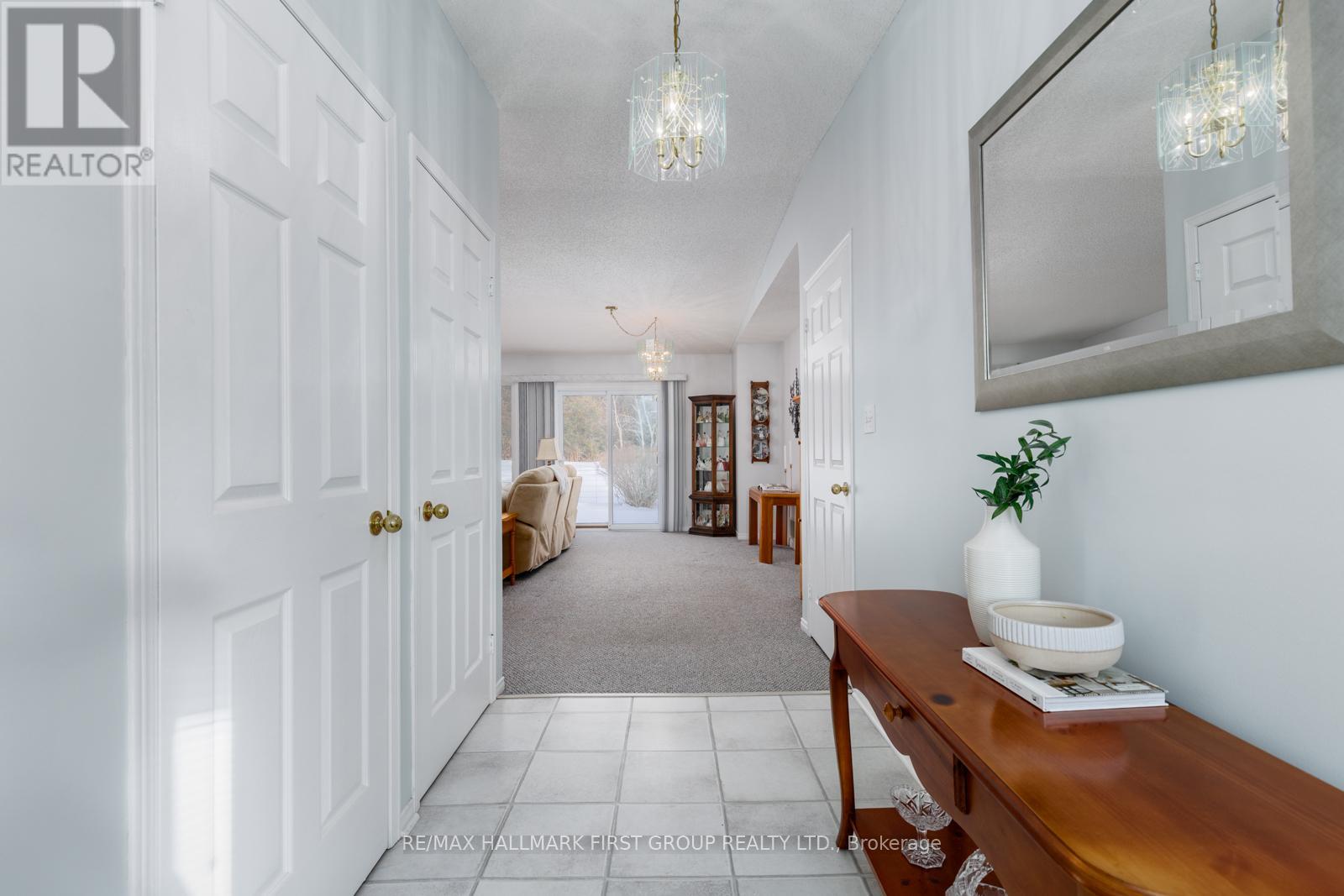 5a Fairway Drive, Clarington (Bowmanville), Ontario  L1B 1B6 - Photo 4 - E12712974