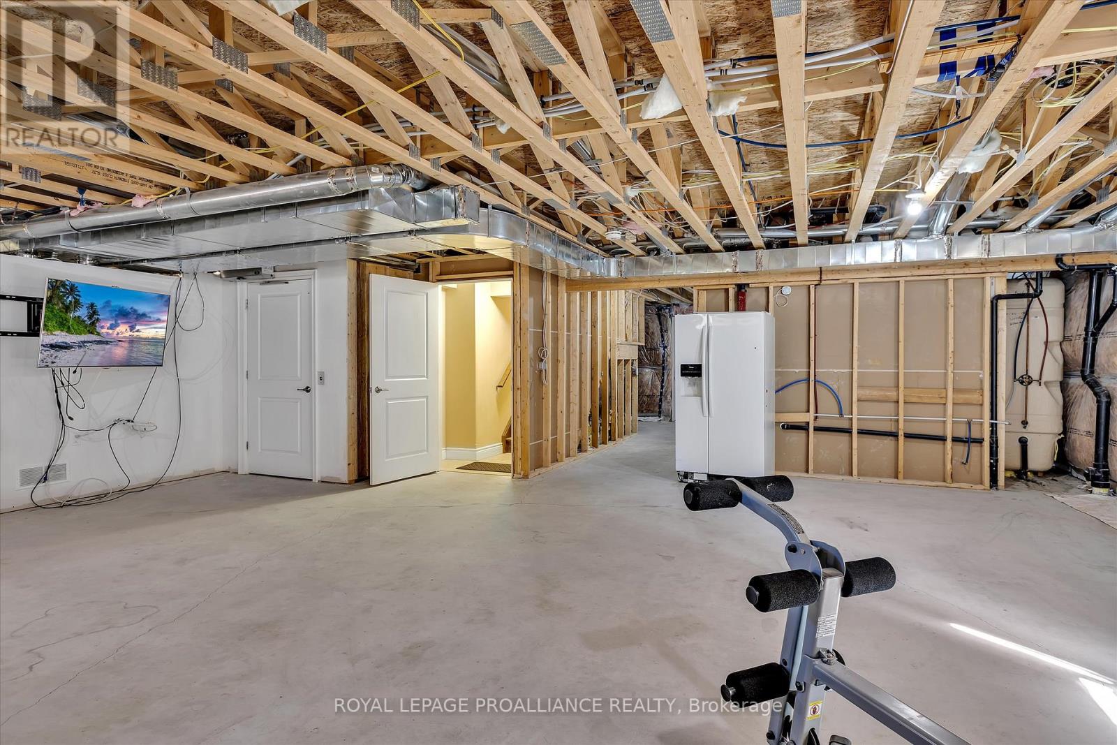 23 Brinton Drive, Peterborough (Otonabee Ward 1), Ontario  K9J 8S9 - Photo 29 - X12713268