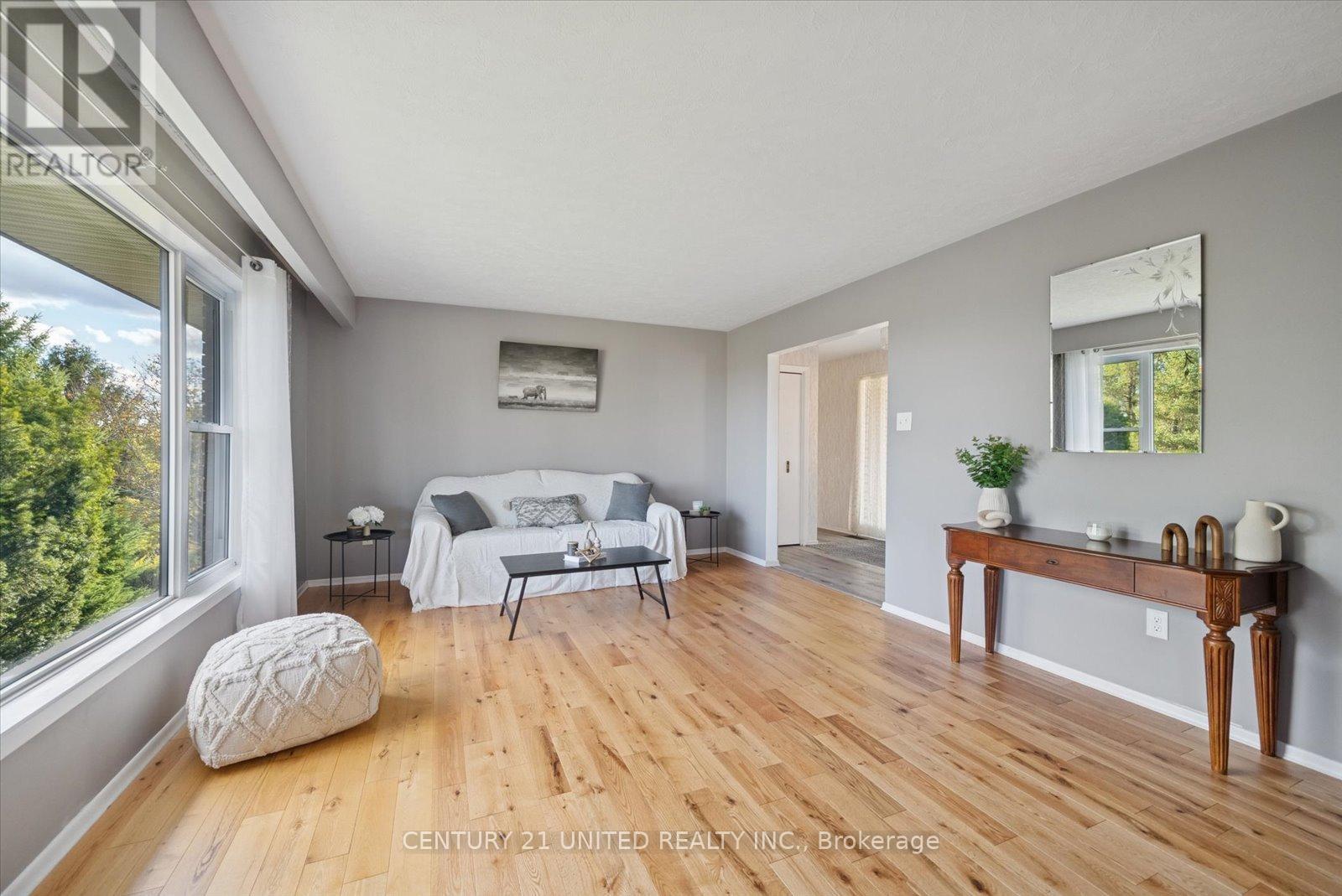 1551 Cherryhill Road, Peterborough (Monaghan Ward 2), Ontario  K9K 1A7 - Photo 7 - X12713454