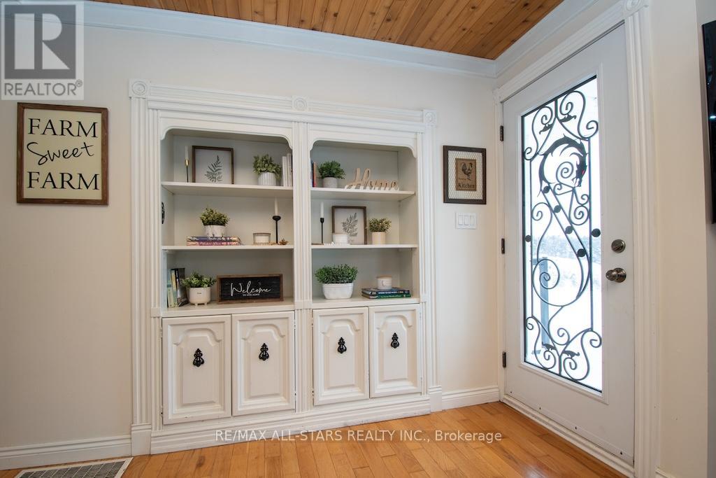 513 Highway 35 S, Kawartha Lakes (Manvers), Ontario  L0A 1K0 - Photo 4 - X12713664