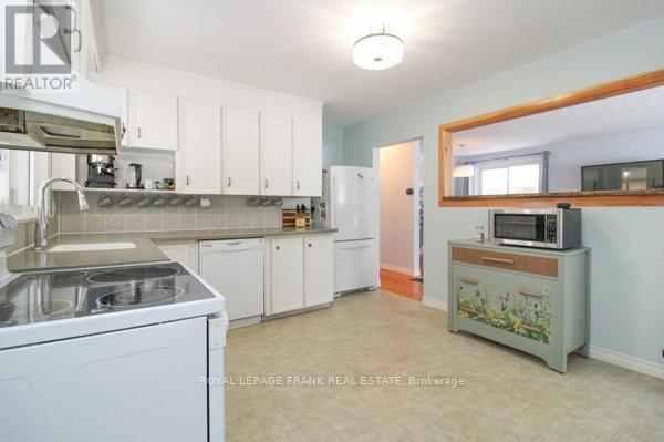 1189 Trentway Vista, Peterborough (Northcrest Ward 5), Ontario  K9H 6N7 - Photo 8 - X12714004