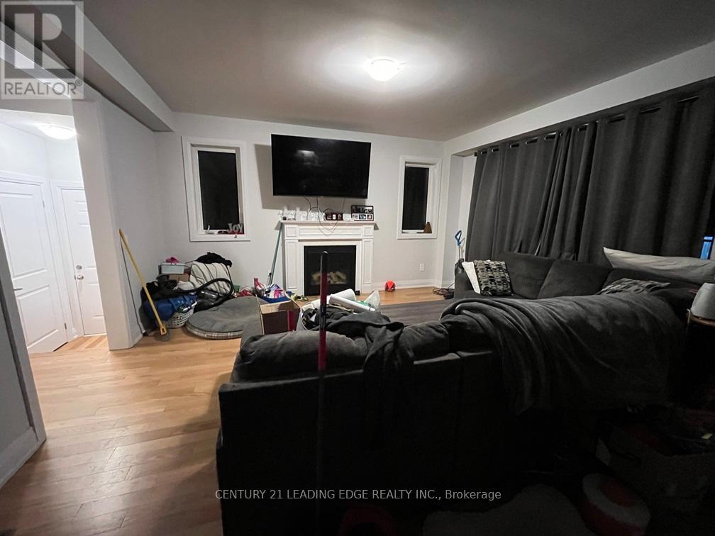 51 Corley Street, Kawartha Lakes (Lindsay), Ontario  K9V 6K2 - Photo 3 - X12714878