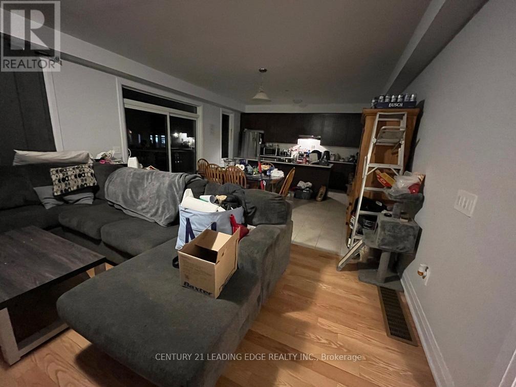 51 Corley Street, Kawartha Lakes (Lindsay), Ontario  K9V 6K2 - Photo 4 - X12714878