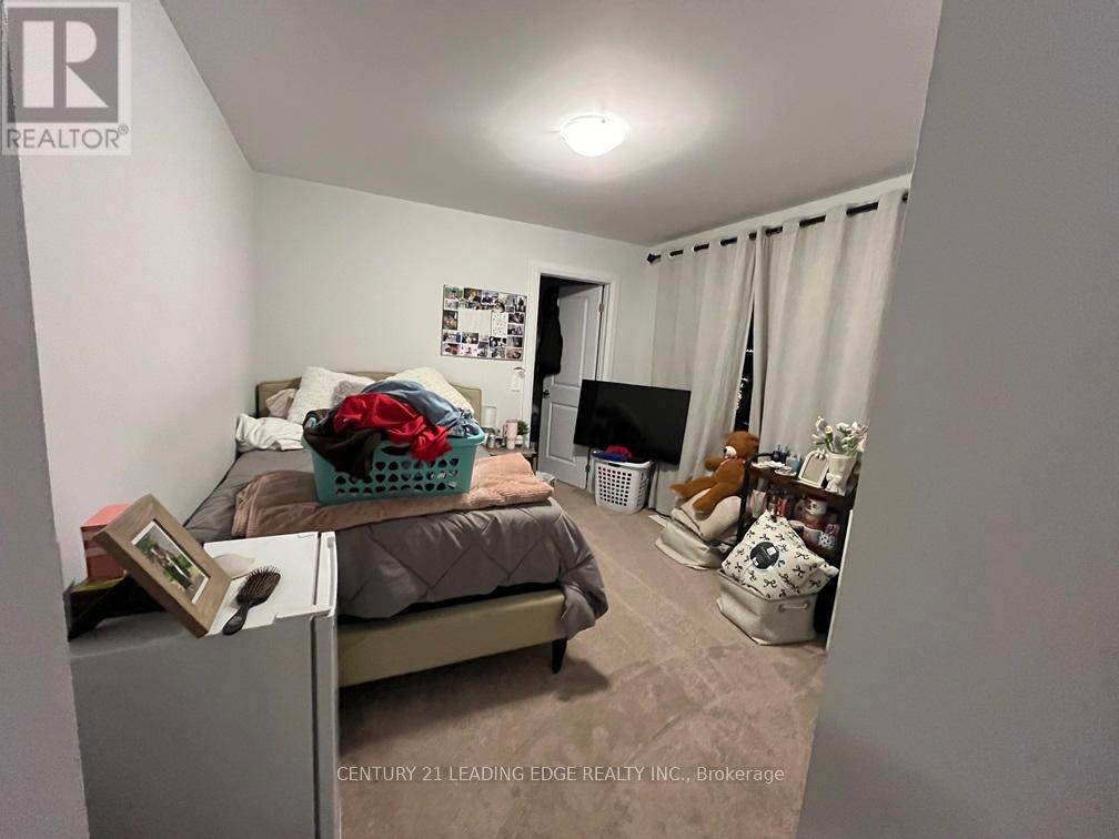 51 Corley Street, Kawartha Lakes (Lindsay), Ontario  K9V 6K2 - Photo 8 - X12714878