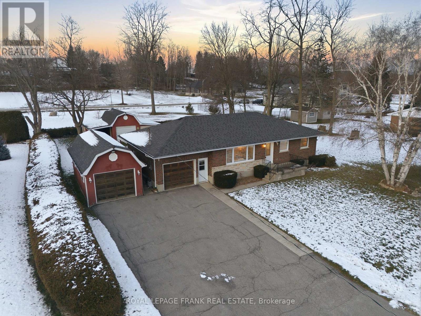 32 Jones Avenue, Clarington, Ontario  L0A 1J0 - Photo 3 - E12715164