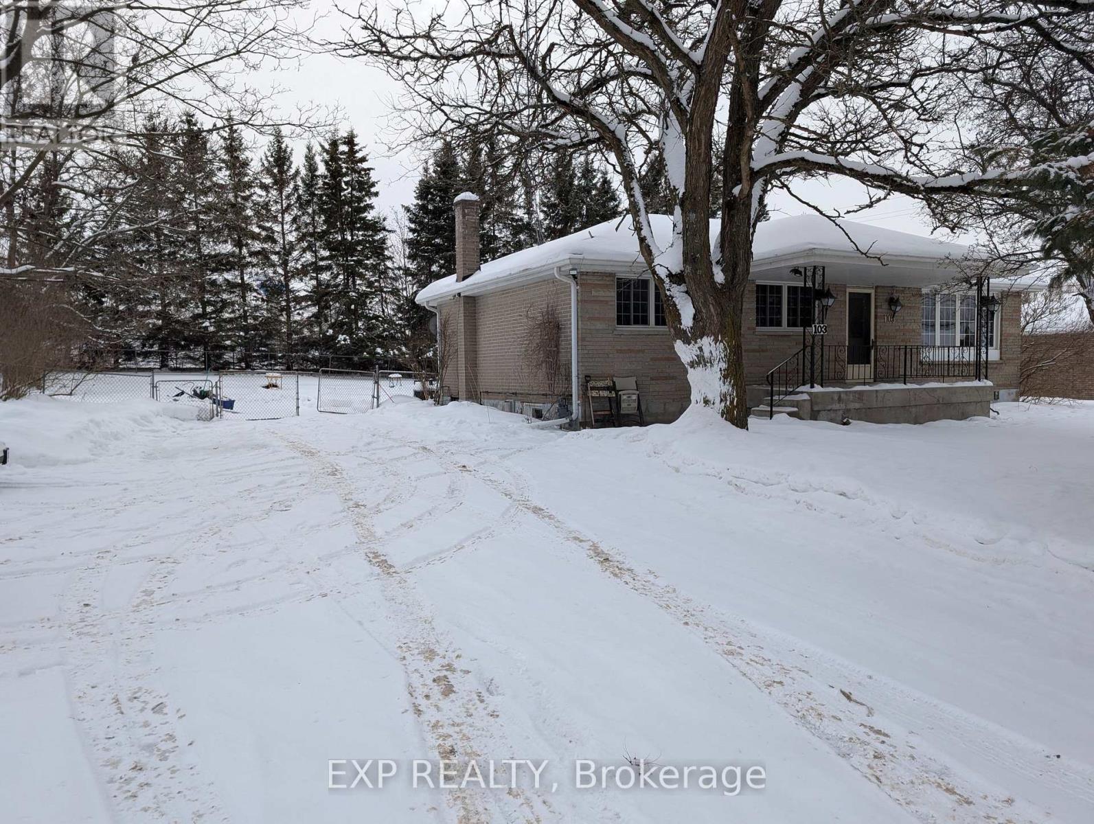 103 Bridge Street, Selwyn, Ontario  K0L 2H0 - Photo 3 - X12715556