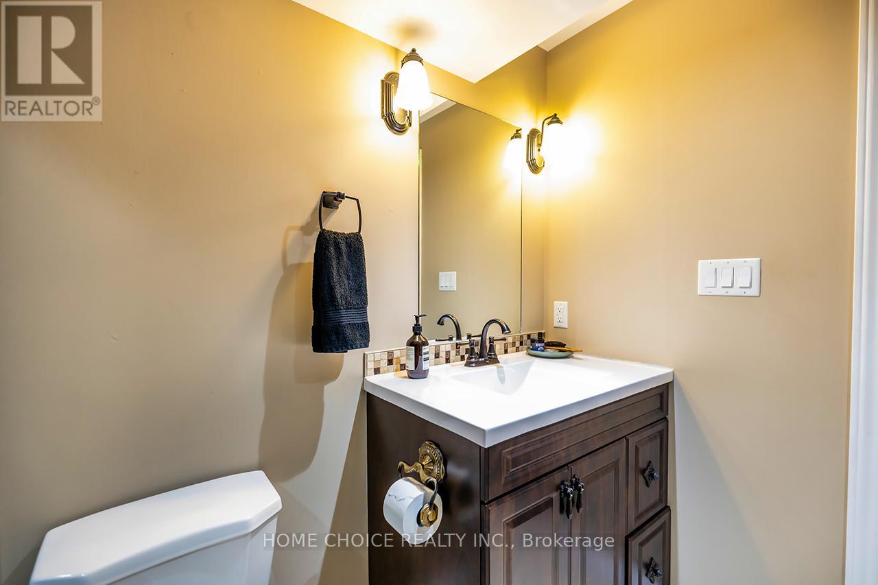 912 Broadway Boulevard, Peterborough (Northcrest Ward 5), Ontario  K9H 0G8 - Photo 34 - X12715962