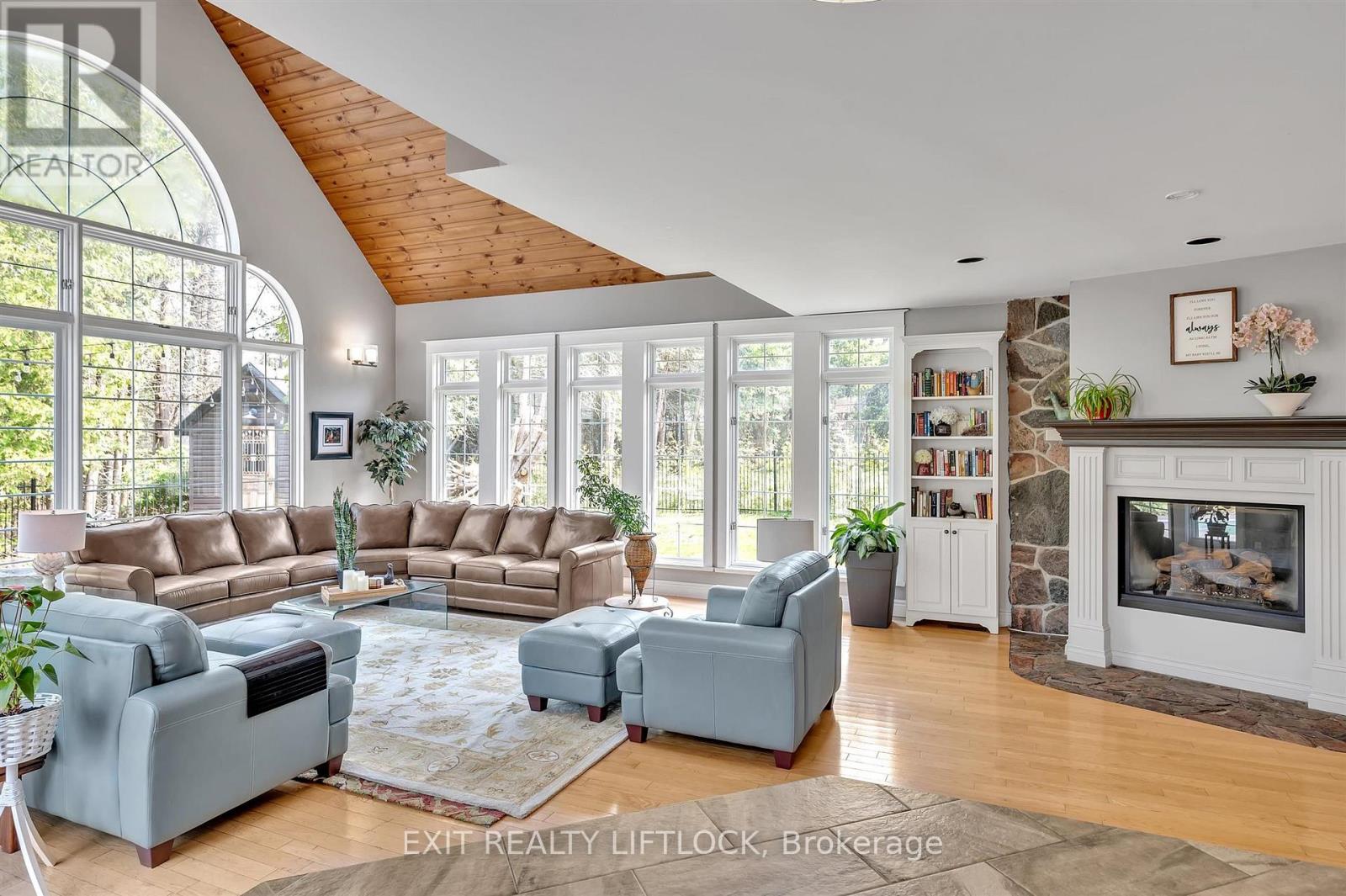 65 Kenrei Road, Kawartha Lakes (Fenelon), Ontario  K9V 4R1 - Photo 14 - X12716198