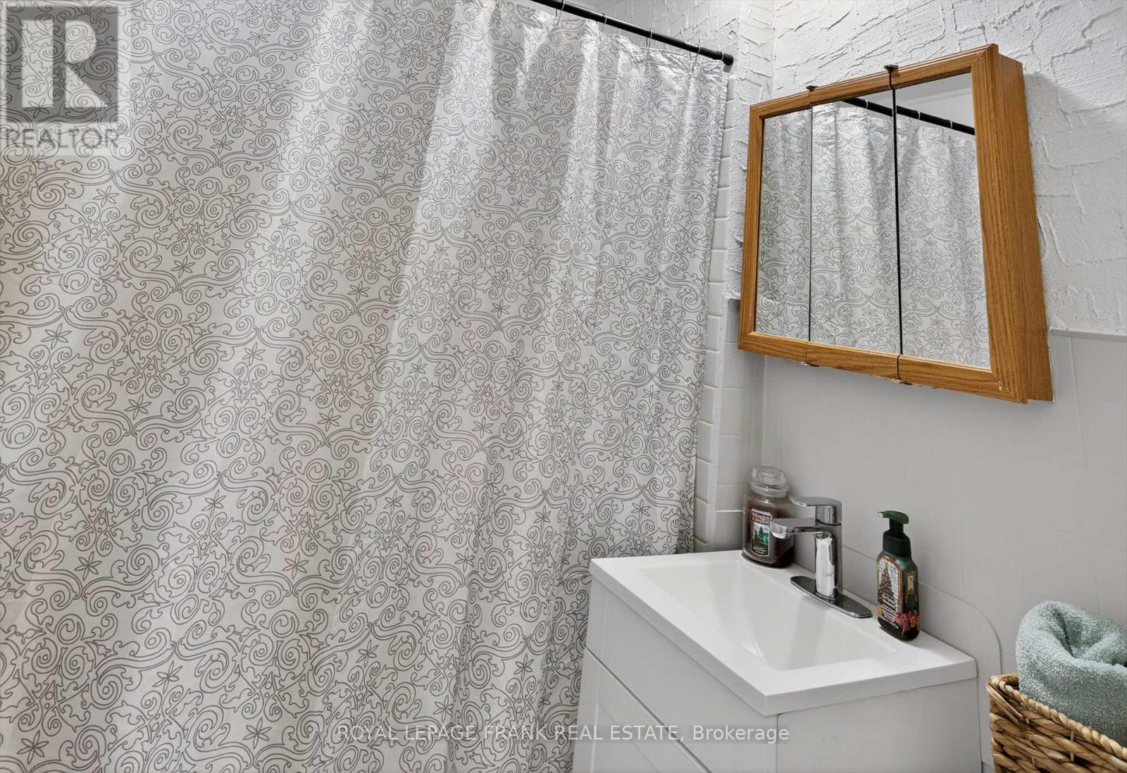 744 Brown Street, Peterborough (Otonabee Ward 1), Ontario  K9J 4K8 - Photo 18 - X12716582