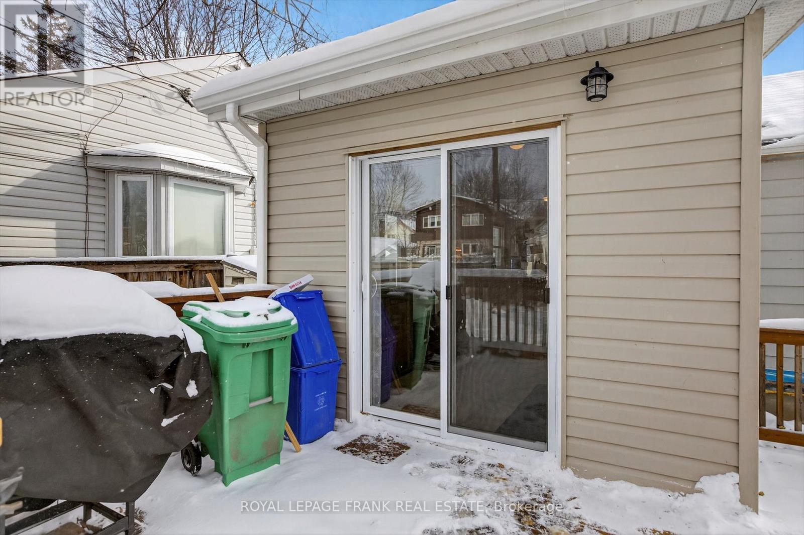 744 Brown Street, Peterborough (Otonabee Ward 1), Ontario  K9J 4K8 - Photo 27 - X12716582