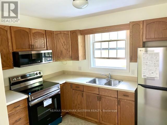 38 Regent Street, Selwyn, Ontario  K0L 2H0 - Photo 4 - X12716800