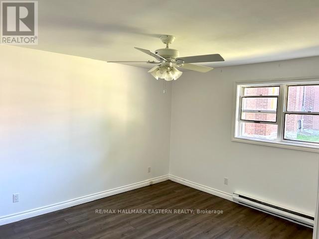 38 Regent Street, Selwyn, Ontario  K0L 2H0 - Photo 9 - X12716800