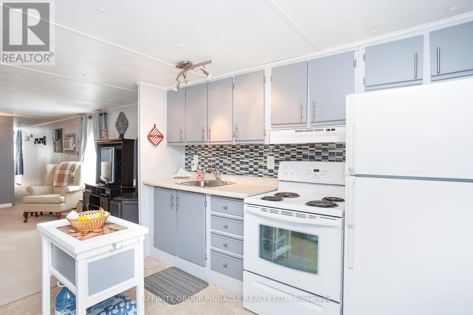 39 Ash Loop Street, Kawartha Lakes (Ops), Ontario  K9V 0K1 - Photo 13 - X12717424