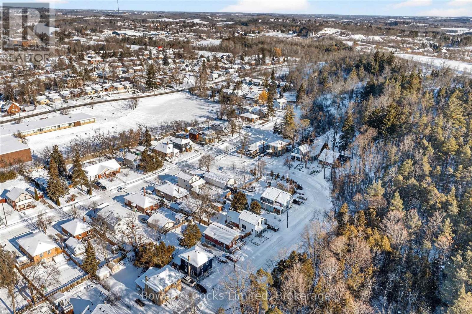 262 Munroe Avenue, Peterborough (Ashburnham Ward 4), Ontario  K9H 1H8 - Photo 46 - X12717876