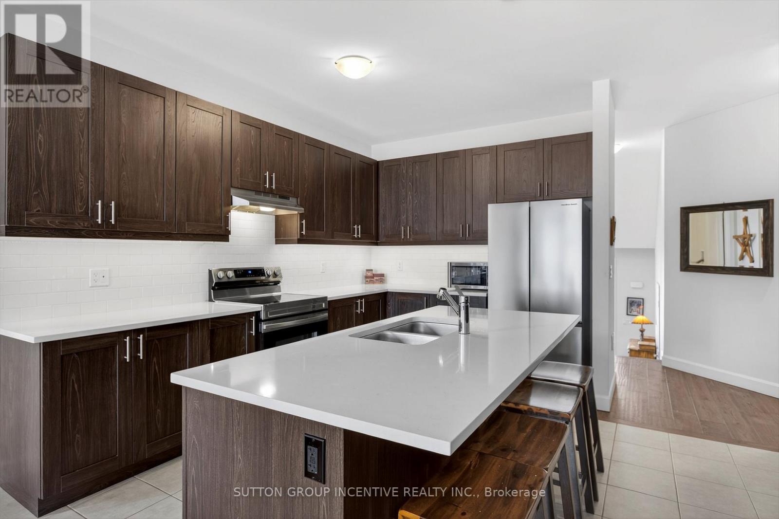 670 Lemay Grove, Peterborough (Monaghan Ward 2), Ontario  K9K 0G9 - Photo 6 - X12717966