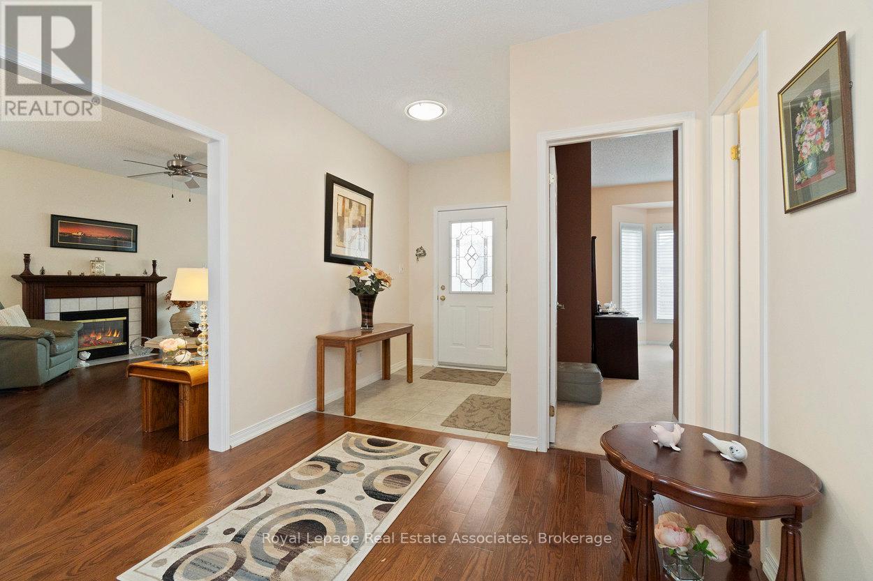 3 Fir Drive, Clarington (Newcastle), Ontario  L1B 1P3 - Photo 5 - E12718420