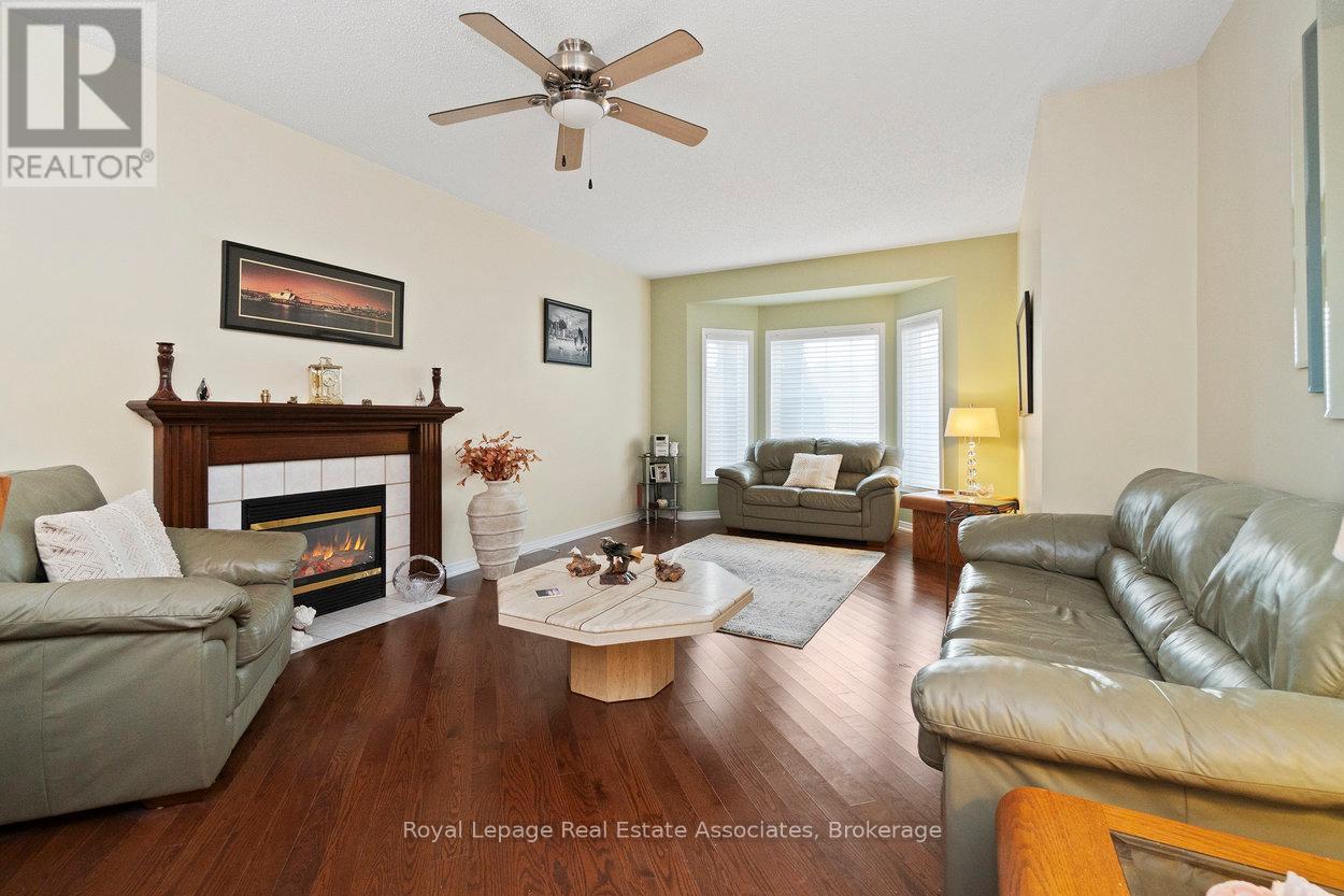 3 Fir Drive, Clarington (Newcastle), Ontario  L1B 1P3 - Photo 9 - E12718420