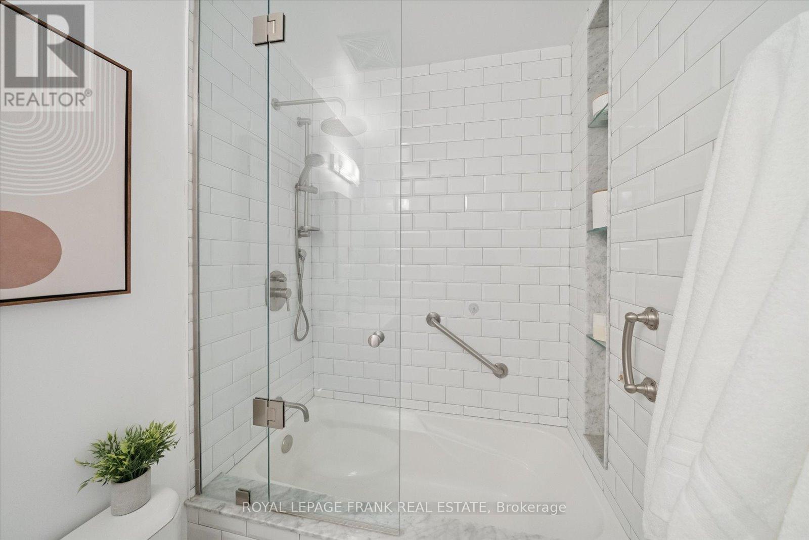 204 - 385 Lakebreeze Drive, Clarington (Newcastle), Ontario  L1B 0A4 - Photo 14 - E12718836