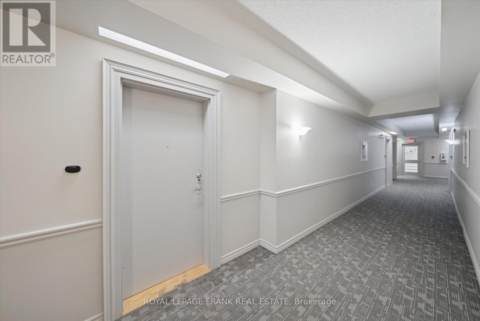 204 - 385 Lakebreeze Drive, Clarington (Newcastle), Ontario  L1B 0A4 - Photo 4 - E12718836