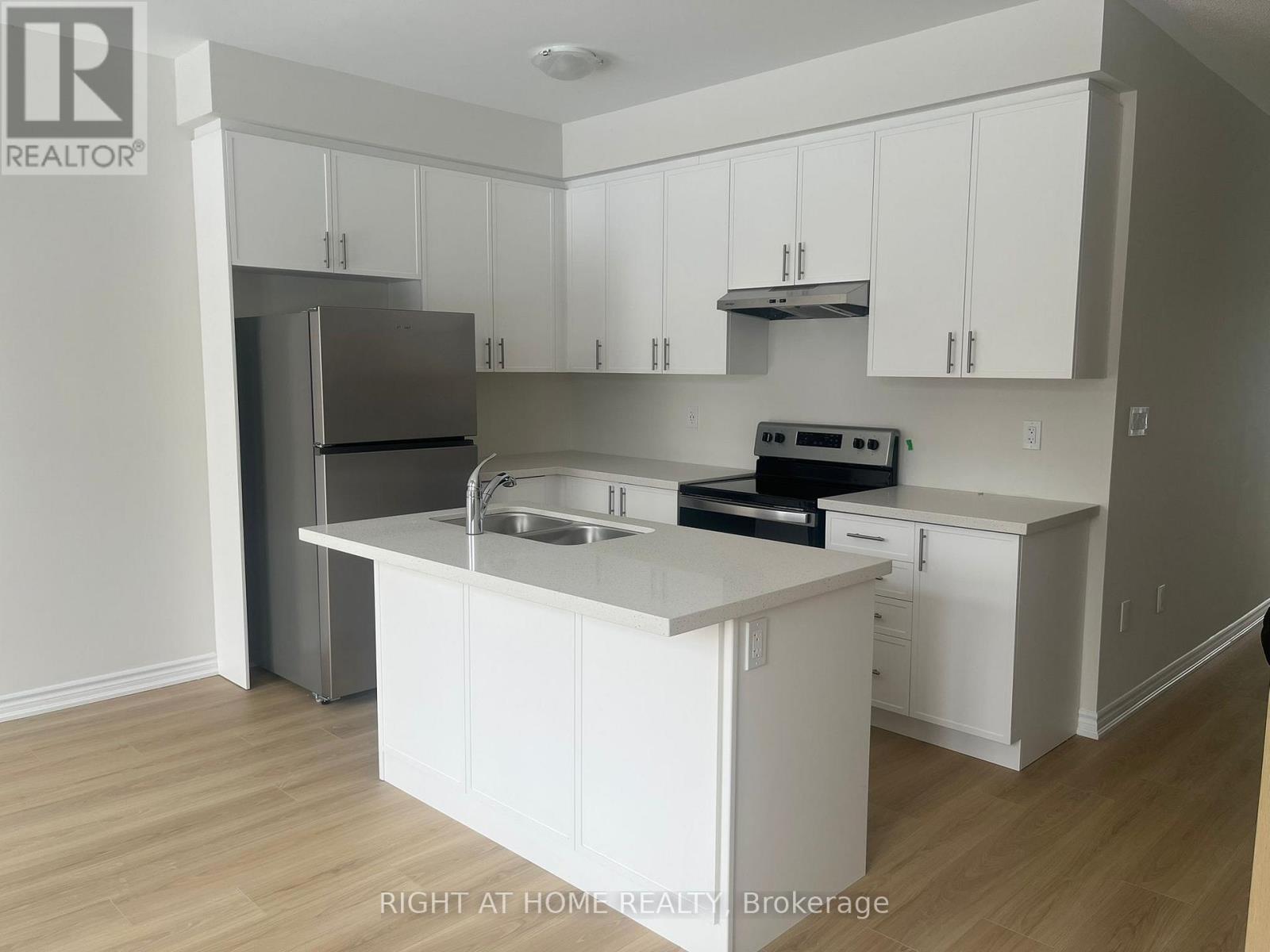 79 Watts Drive, Kawartha Lakes (Lindsay), Ontario  K9V 5V4 - Photo 3 - X12719240