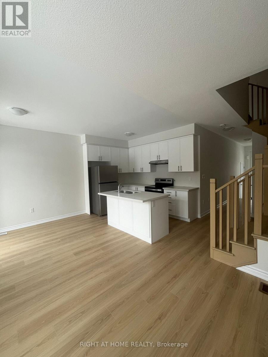 79 Watts Drive, Kawartha Lakes (Lindsay), Ontario  K9V 5V4 - Photo 5 - X12719240