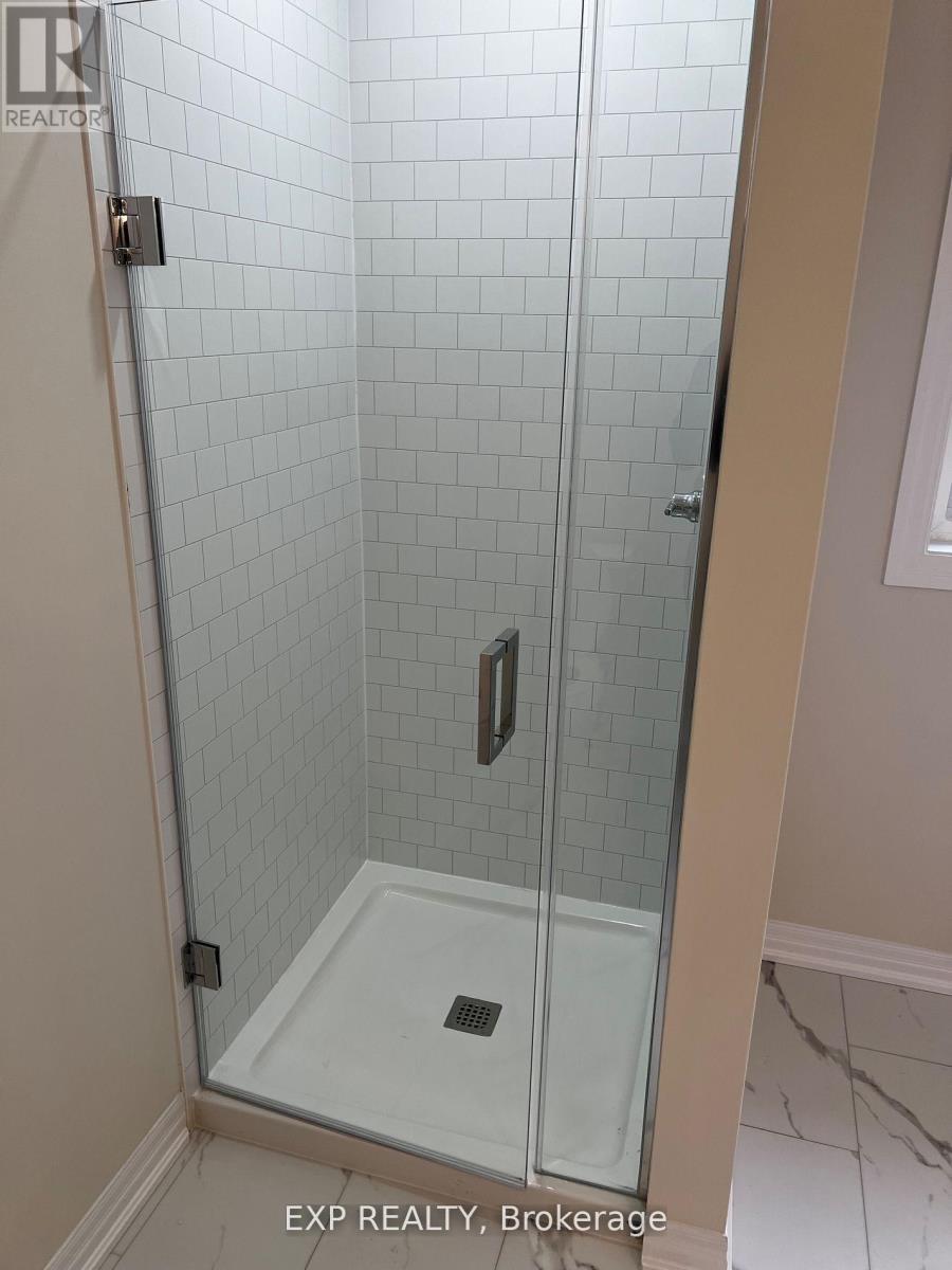 162 Flood Avenue, Clarington (Newcastle), Ontario  L1B 0W6 - Photo 11 - E12719440