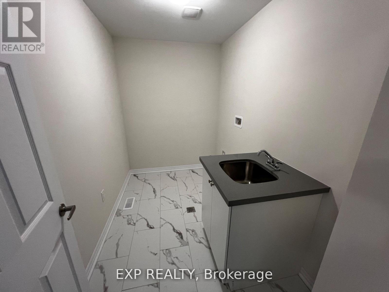 162 Flood Avenue, Clarington (Newcastle), Ontario  L1B 0W6 - Photo 15 - E12719440