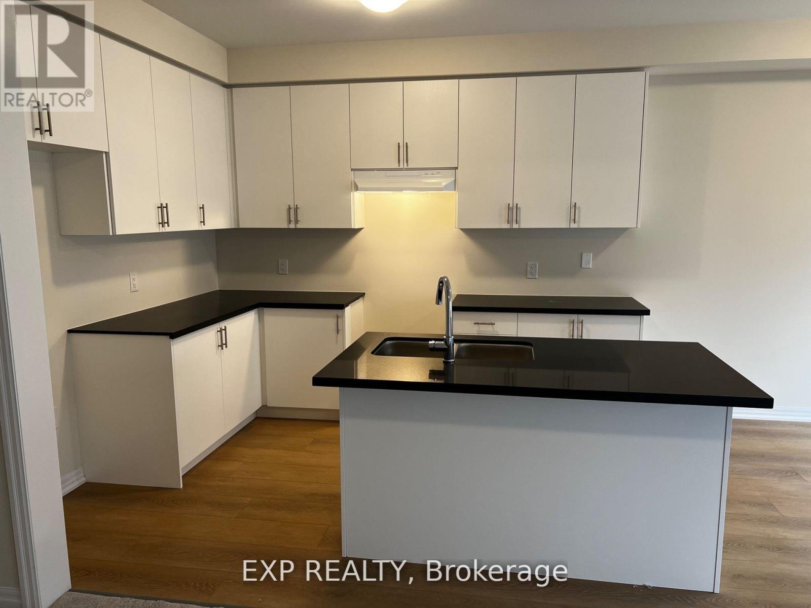 162 Flood Avenue, Clarington (Newcastle), Ontario  L1B 0W6 - Photo 5 - E12719440