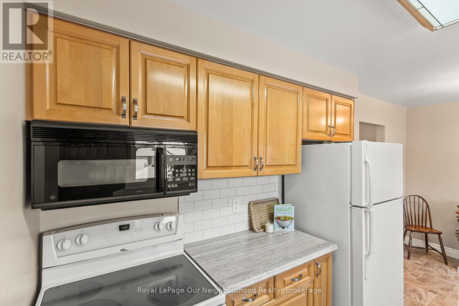 909 Whitefield Drive, Peterborough (Otonabee Ward 1), Ontario  K9J 7W1 - Photo 10 - X12719932