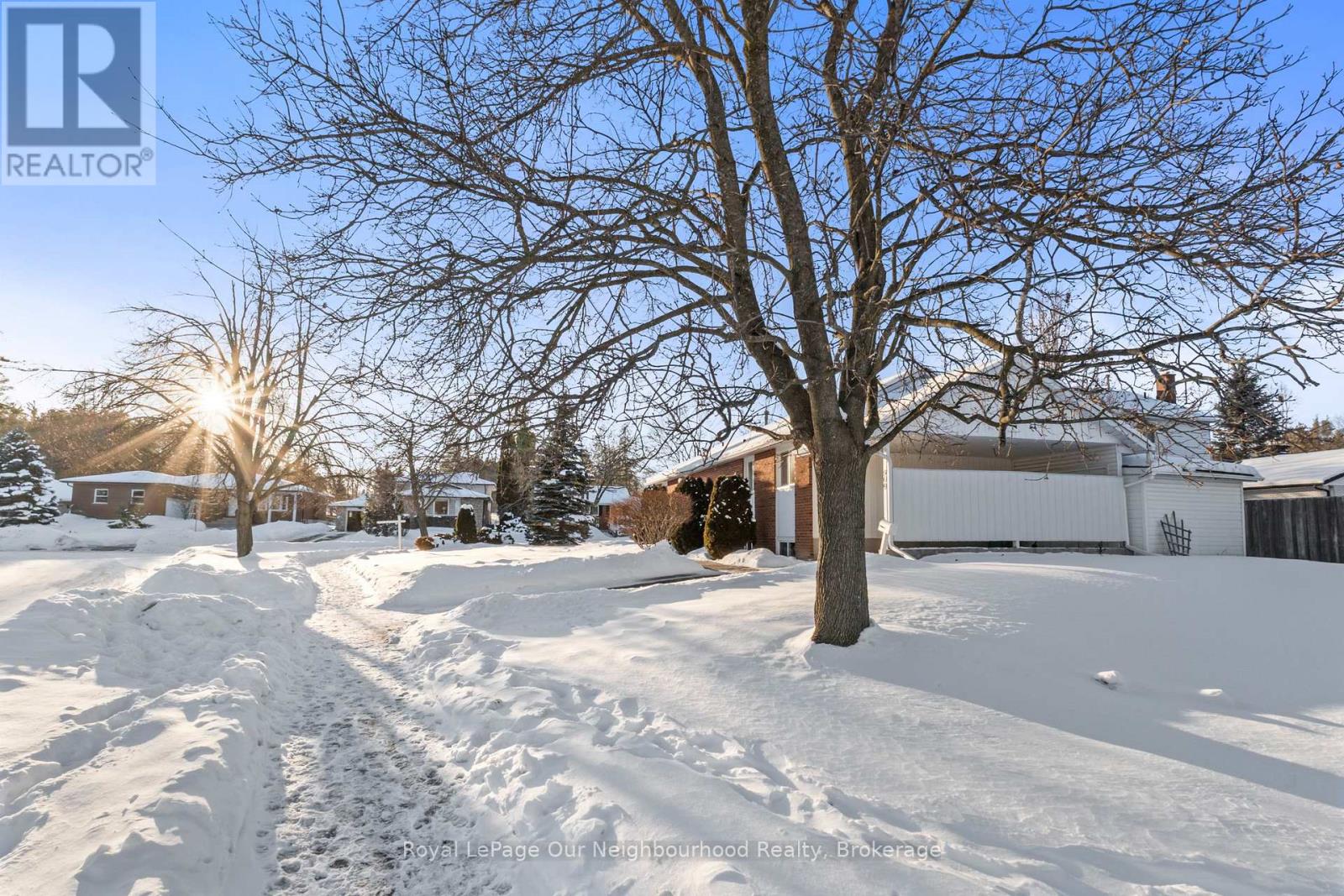 909 Whitefield Drive, Peterborough (Otonabee Ward 1), Ontario  K9J 7W1 - Photo 38 - X12719932