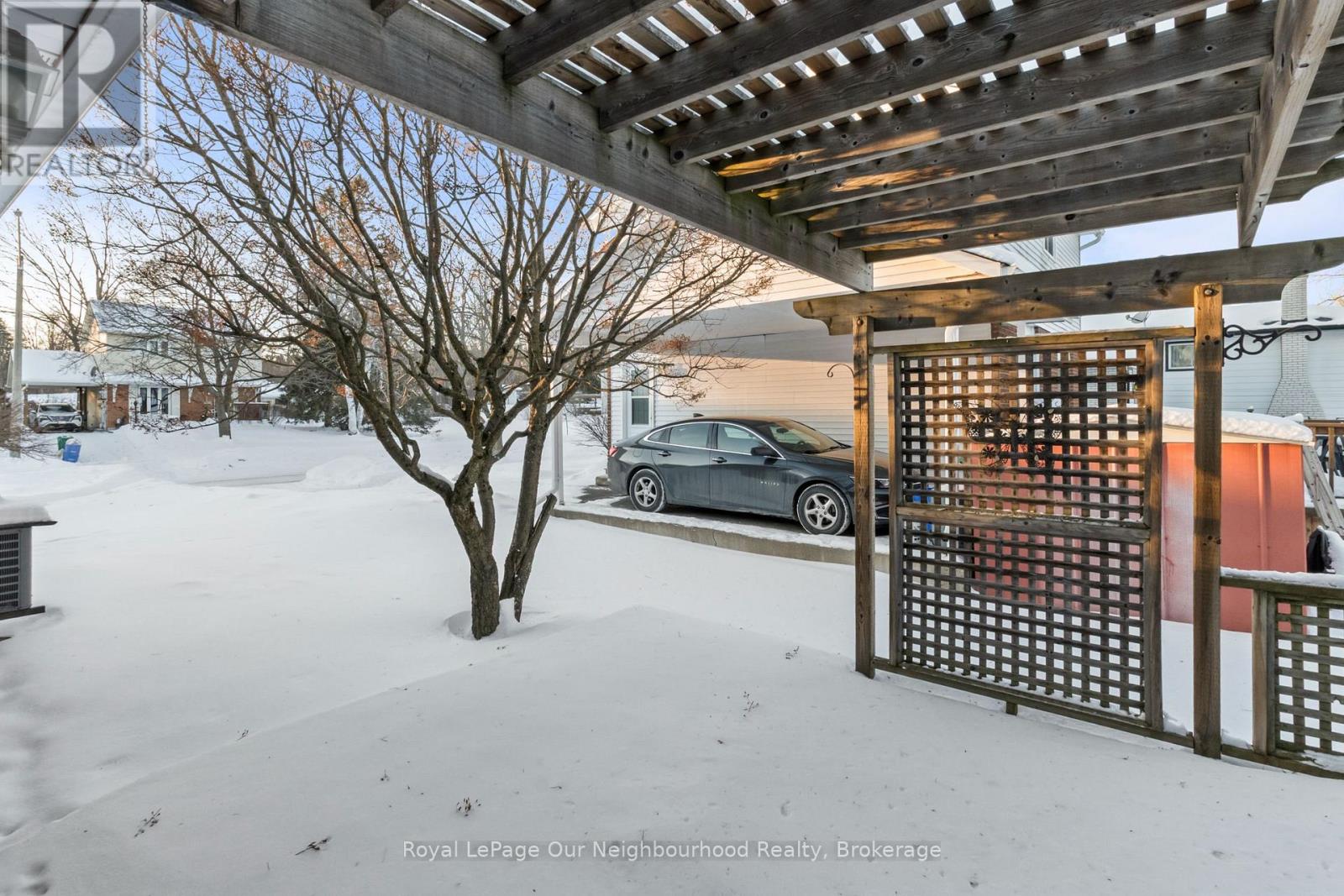 909 Whitefield Drive, Peterborough (Otonabee Ward 1), Ontario  K9J 7W1 - Photo 40 - X12719932