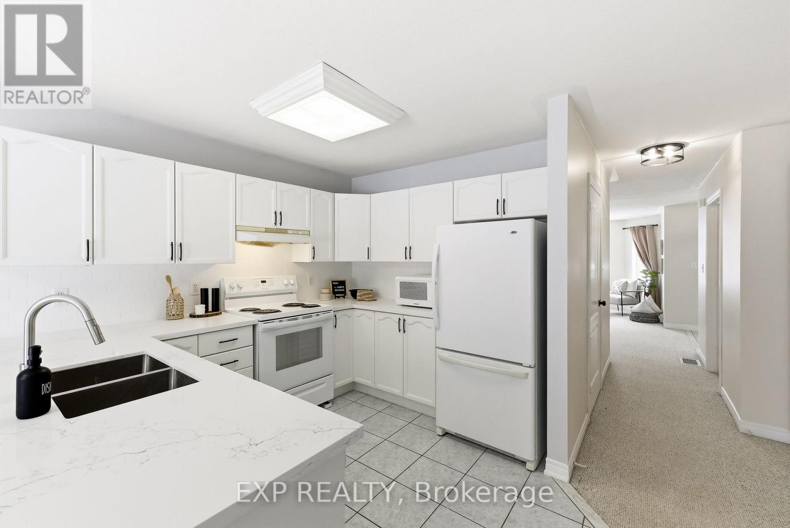 10 Mcgibbon Boulevard, Kawartha Lakes (Lindsay), Ontario  K9V 6G3 - Photo 14 - X12720320