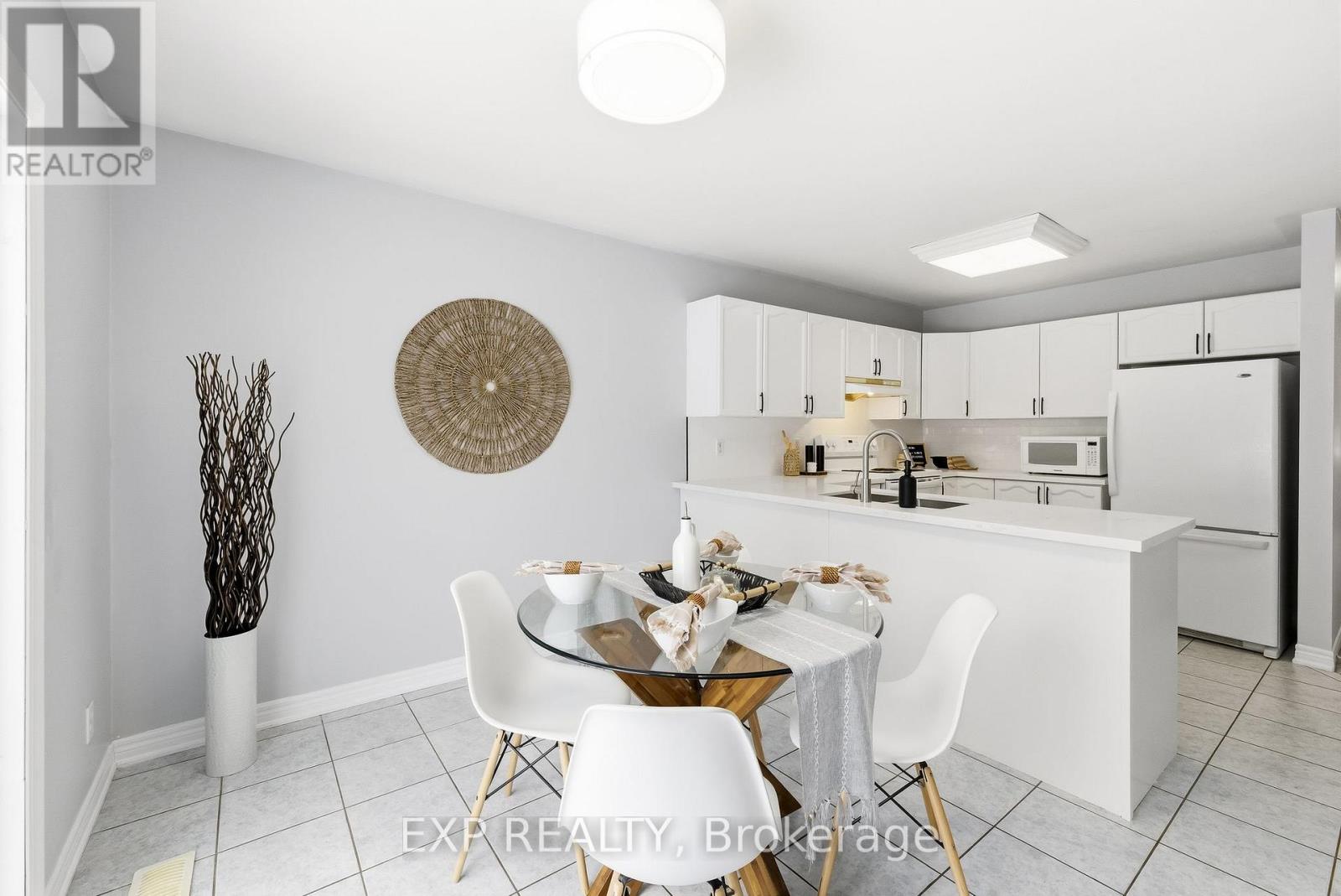 10 Mcgibbon Boulevard, Kawartha Lakes (Lindsay), Ontario  K9V 6G3 - Photo 19 - X12720320