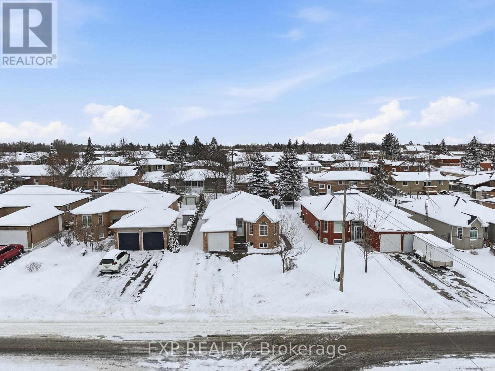 10 Mcgibbon Boulevard, Kawartha Lakes (Lindsay), Ontario  K9V 6G3 - Photo 4 - X12720320