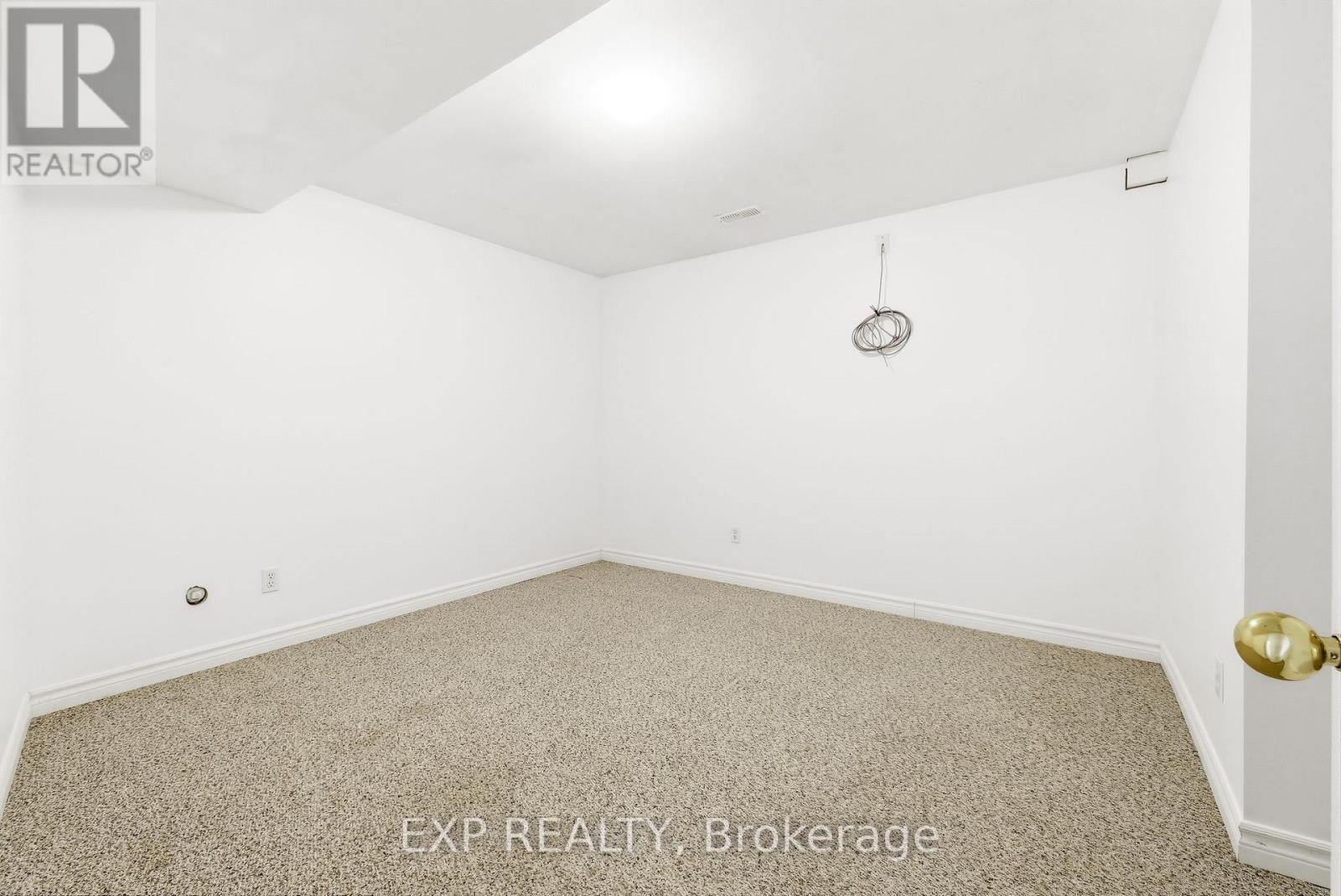 10 Mcgibbon Boulevard, Kawartha Lakes (Lindsay), Ontario  K9V 6G3 - Photo 40 - X12720320