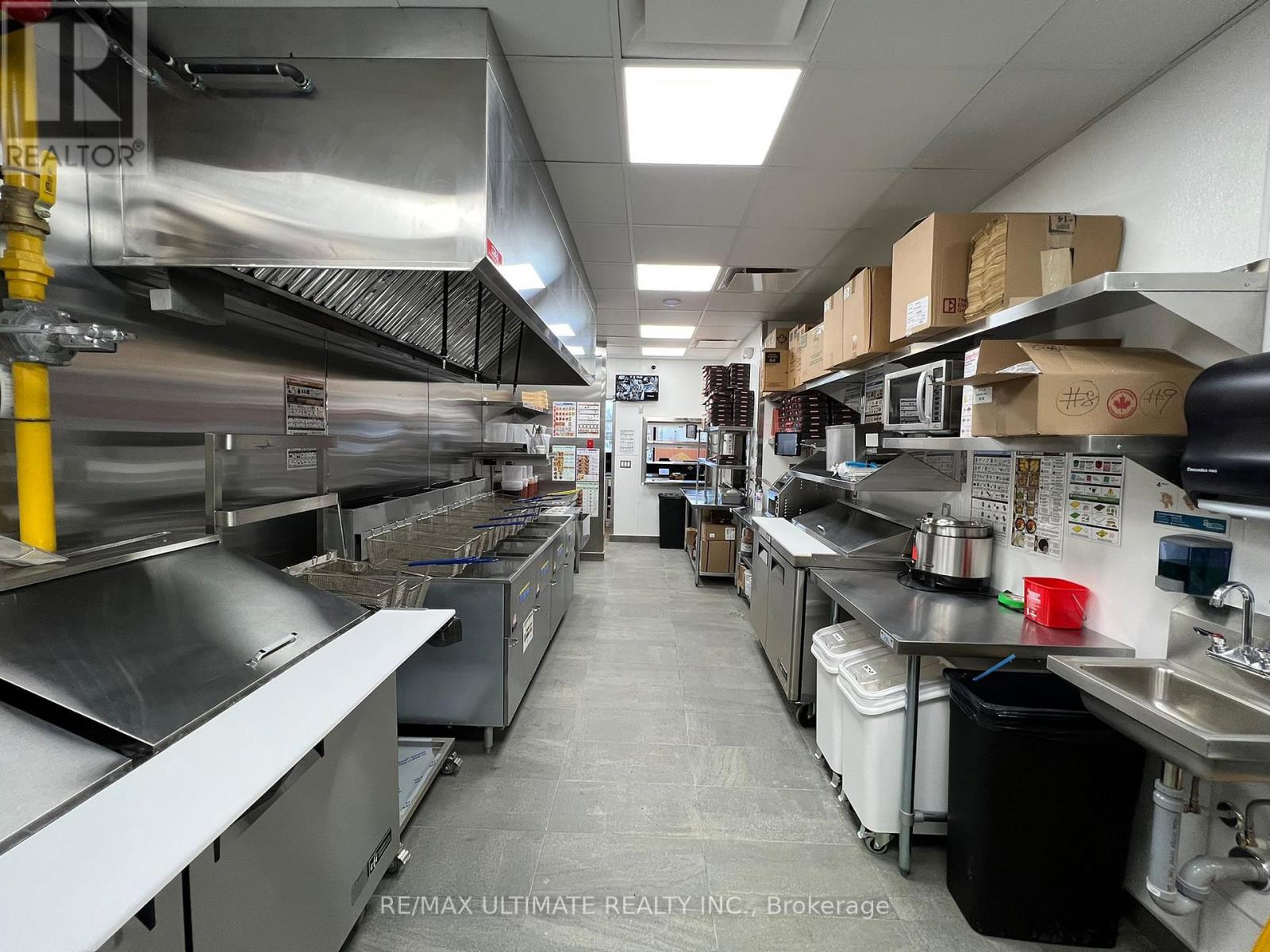 2a - 1135 Lansdowne Street W, Peterborough (Otonabee Ward 1), Ontario  K9J 7M2 - Photo 5 - X12720418