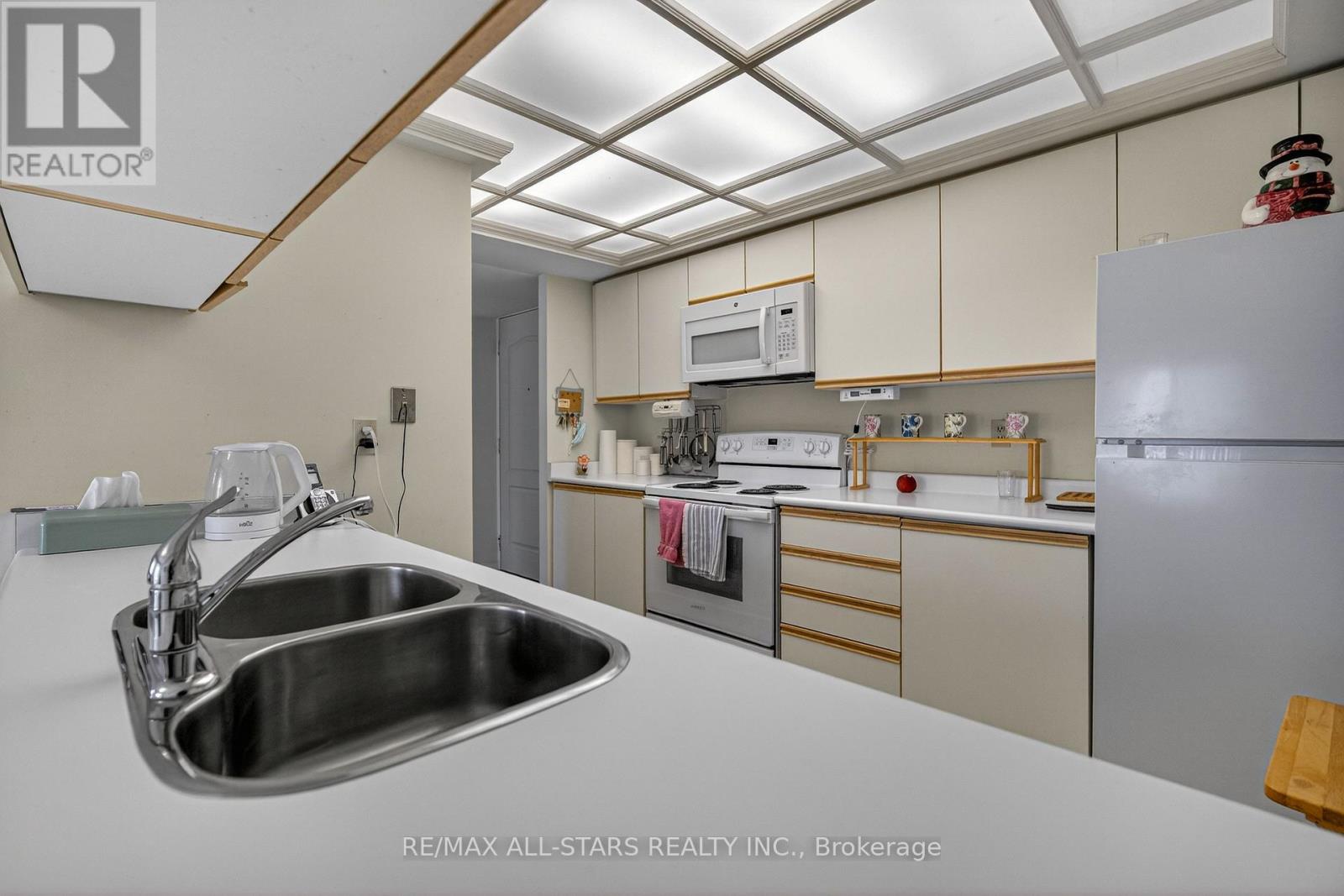 307 - 50 Rivermill Boulevard, Kawartha Lakes (Lindsay), Ontario  K9V 6C1 - Photo 11 - X12720430