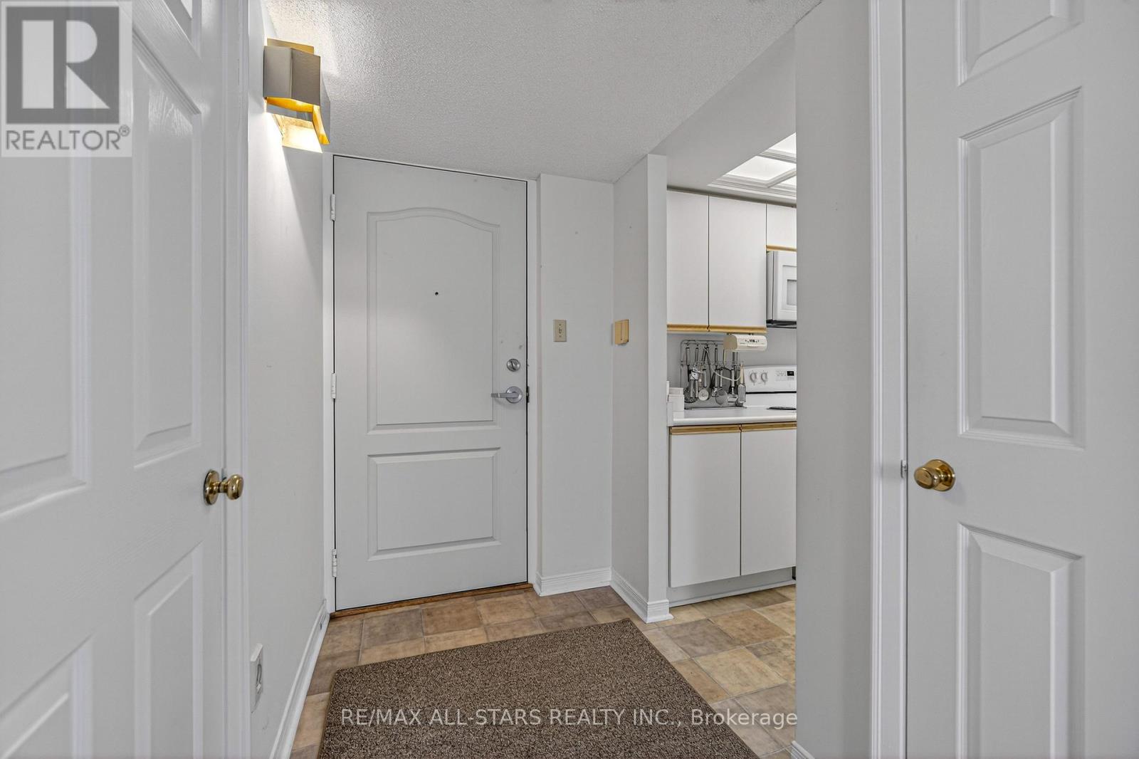 307 - 50 Rivermill Boulevard, Kawartha Lakes (Lindsay), Ontario  K9V 6C1 - Photo 3 - X12720430