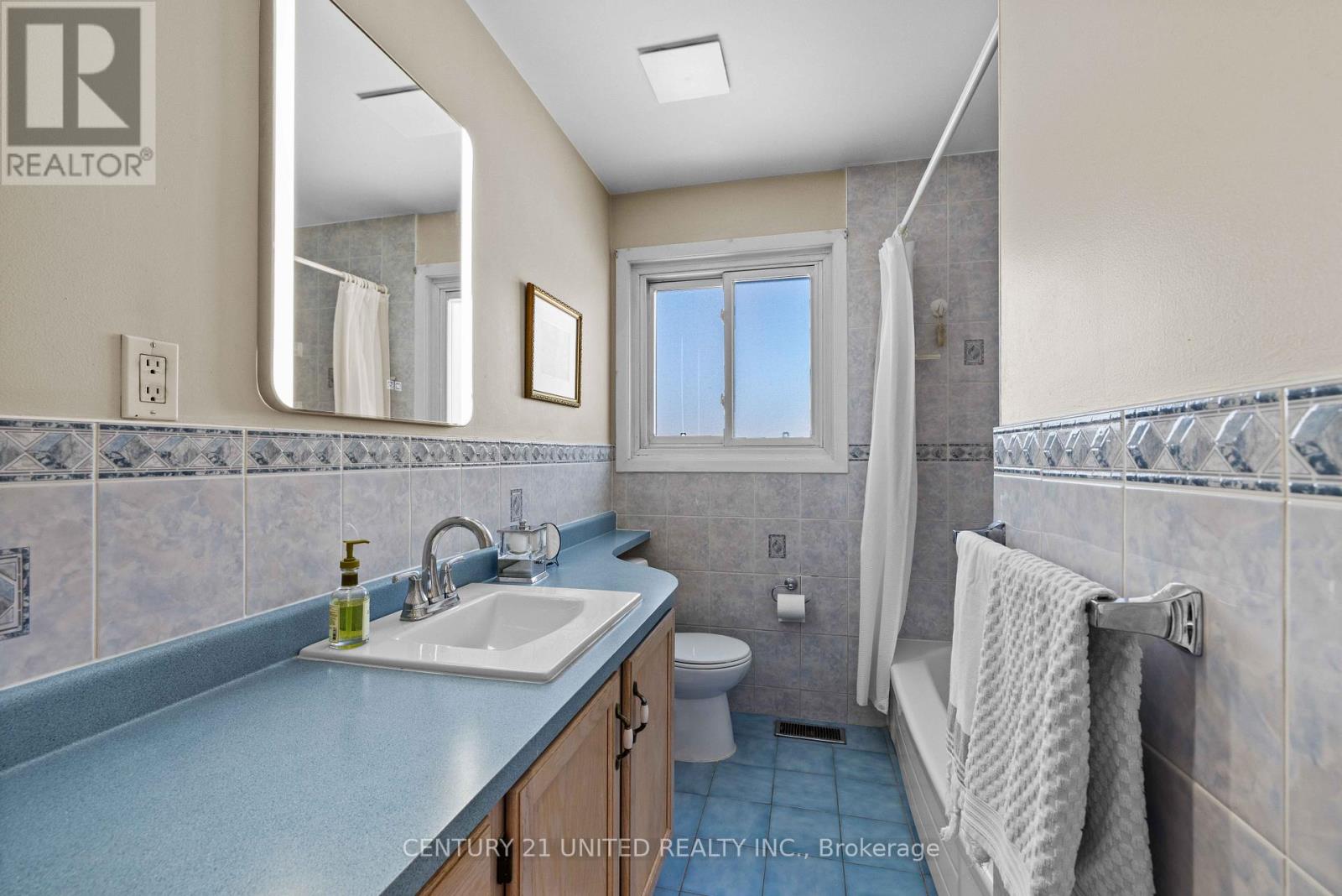 852 Parkhill Road W, Peterborough (Monaghan Ward 2), Ontario  K9J 6P1 - Photo 17 - X12721508