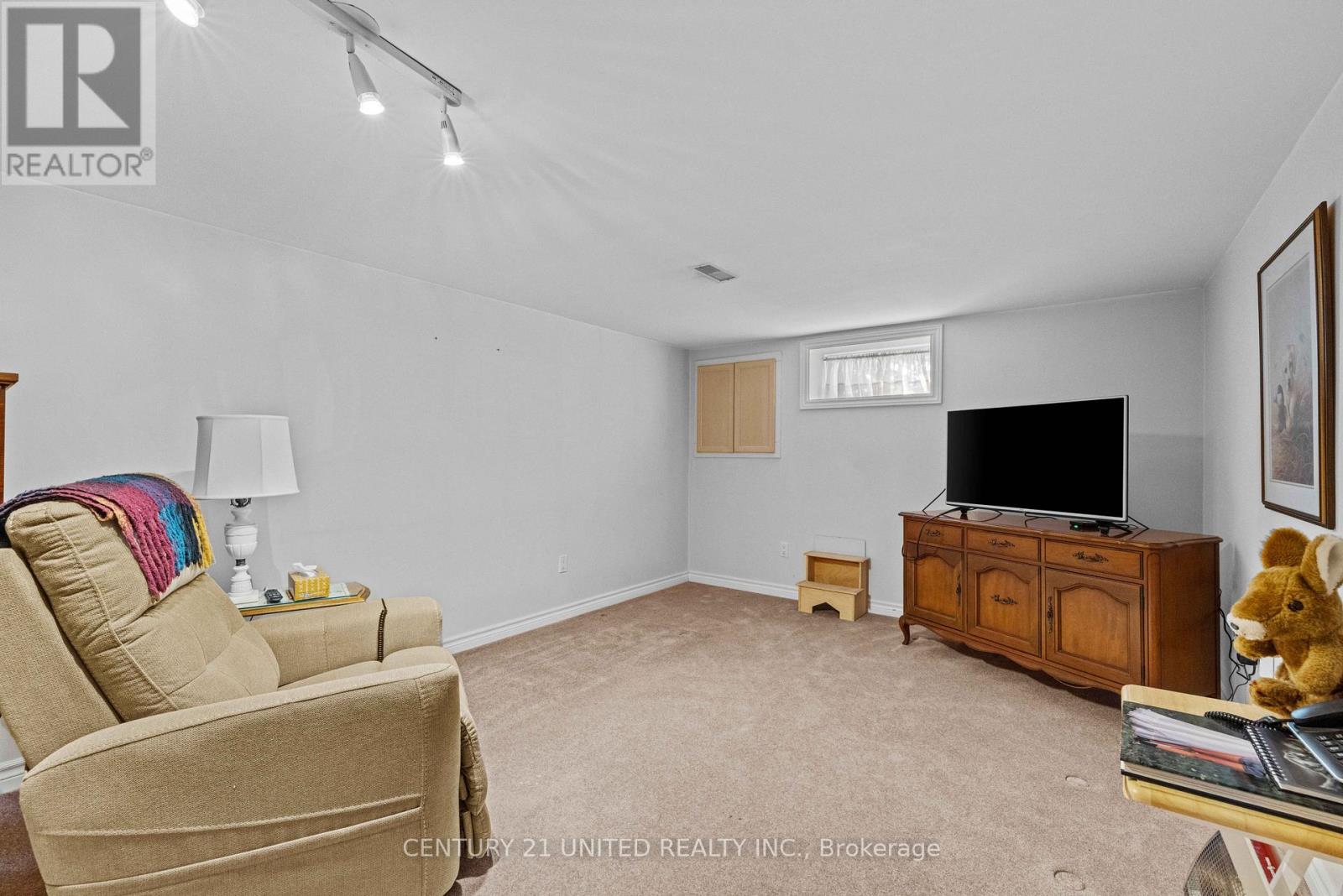 852 Parkhill Road W, Peterborough (Monaghan Ward 2), Ontario  K9J 6P1 - Photo 21 - X12721508