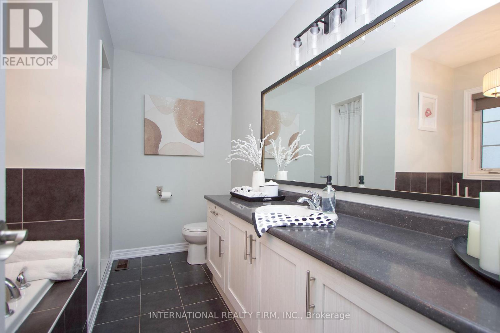 55 Flood Avenue, Clarington (Newcastle), Ontario  L1B 0C9 - Photo 25 - E12721450