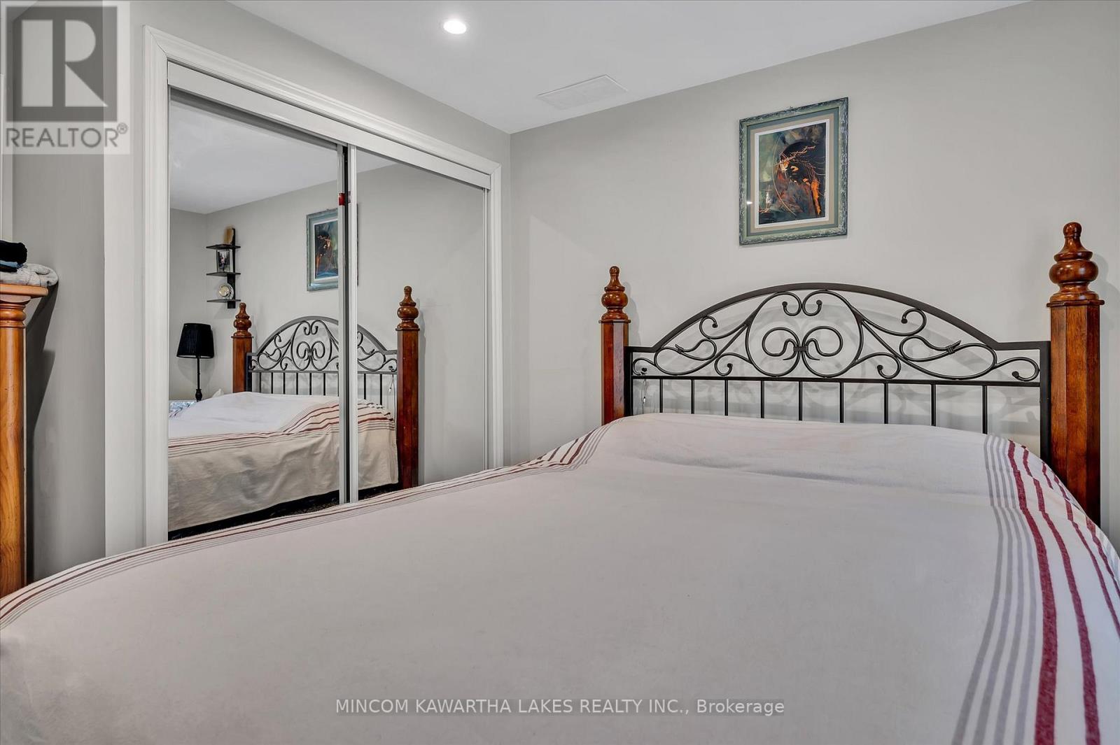 2 Peace Crescent, Peterborough (Northcrest Ward 5), Ontario  K9H 0C1 - Photo 45 - X12721632