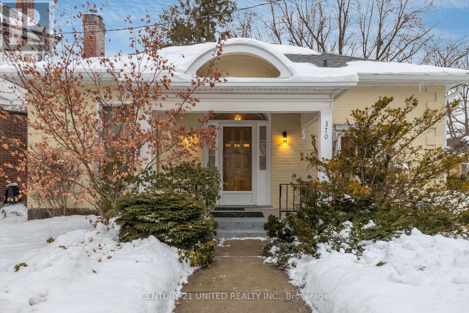 370 HUNTER STREET W, peterborough (town ward 3), Ontario