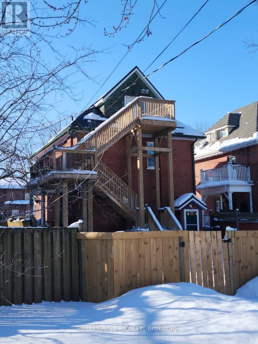 1306 Monaghan Road, Peterborough (Town Ward 3), Ontario  K9J 5M1 - Photo 4 - X12722260