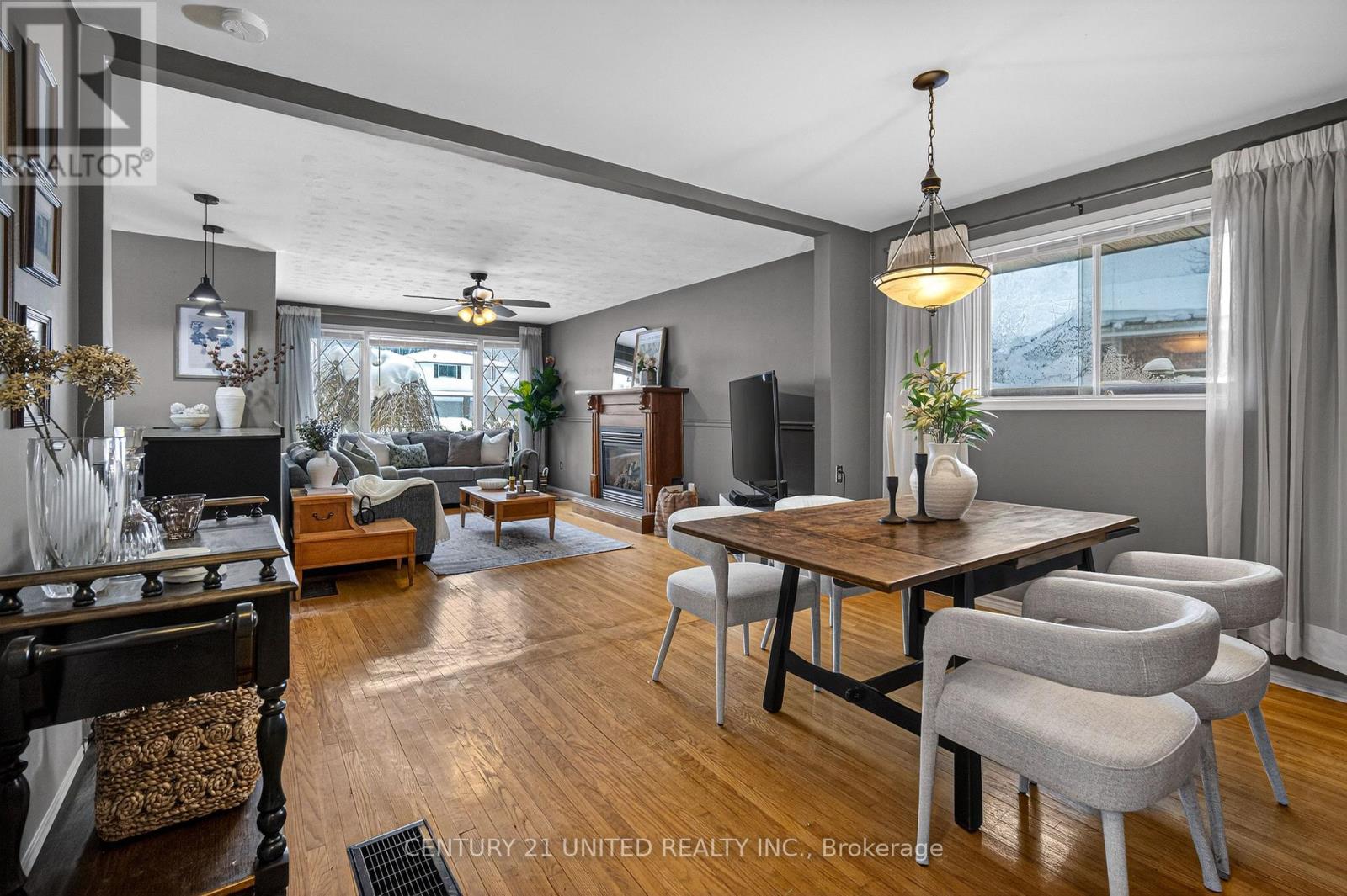 794 Foxe Street, Peterborough (Northcrest Ward 5), Ontario  K9H 6Y7 - Photo 2 - X12722298