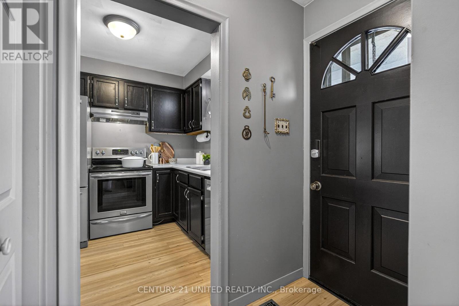 794 Foxe Street, Peterborough (Northcrest Ward 5), Ontario  K9H 6Y7 - Photo 5 - X12722298